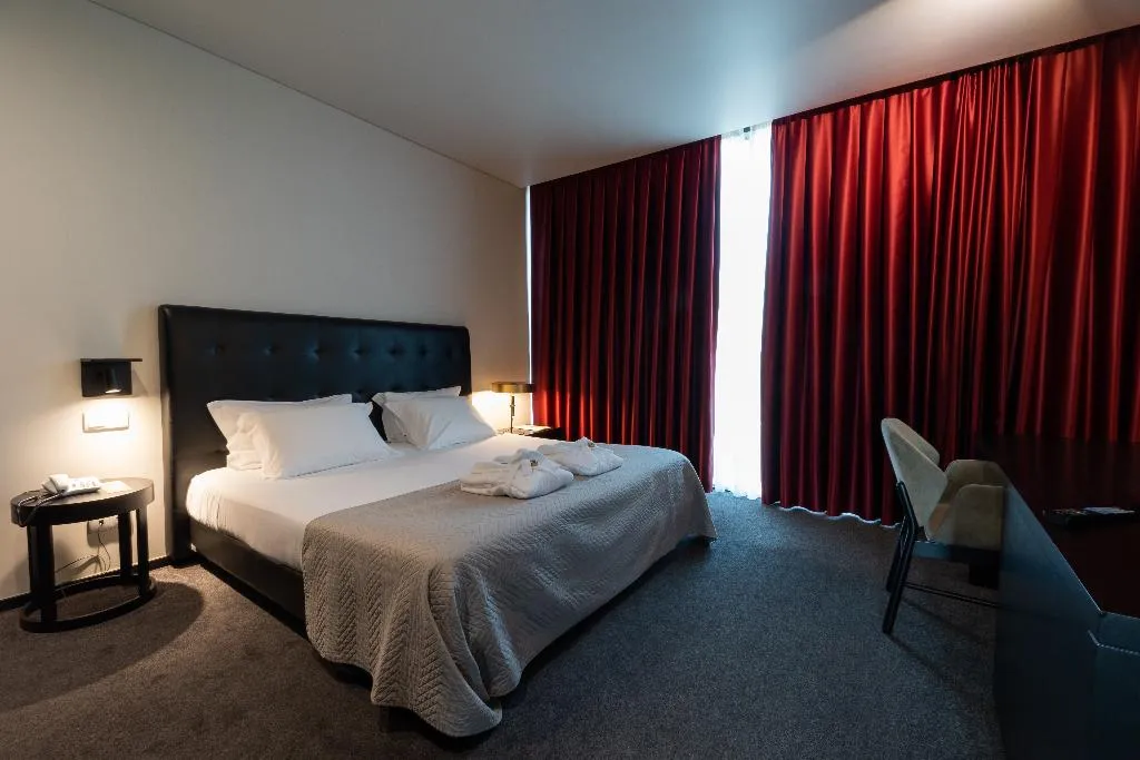 JUNIOR SUITE STANDARD Room, Axis Viana Business & Spa, Porto