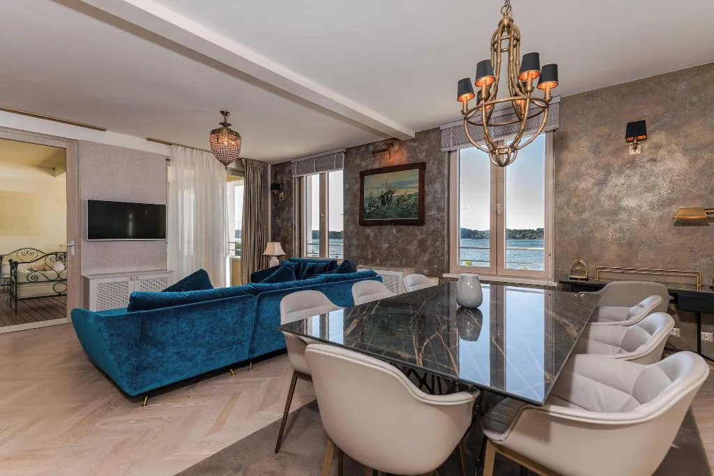 Room, Armerun Heritage Hotel & Residences, Split