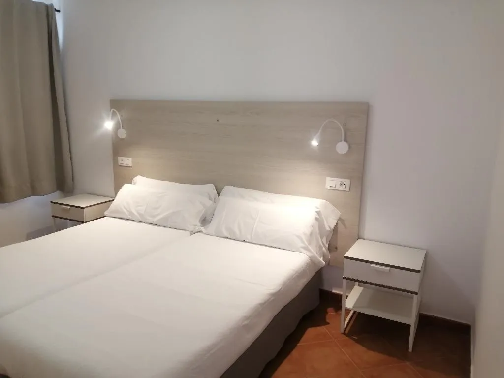 APARTMENT CAPACITY 4 TWO BEDROOMS Room, Tabaiba, Lanzarote