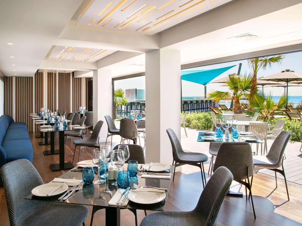 Restaurant, Mercure Larnaca Beach Resort, Cyprus