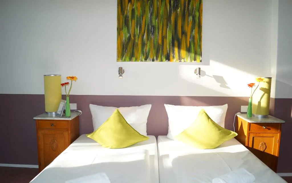 DOUBLE STANDARD Room, Grand Hostel Berlin Classic, Berlin