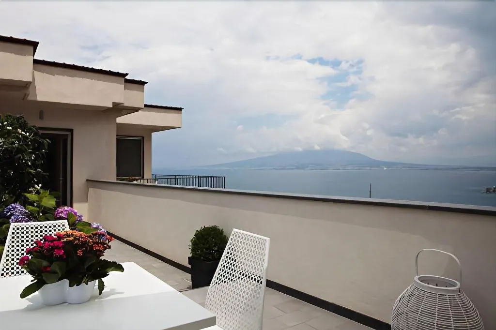 Terrace, Cubo Apartments, Naples
