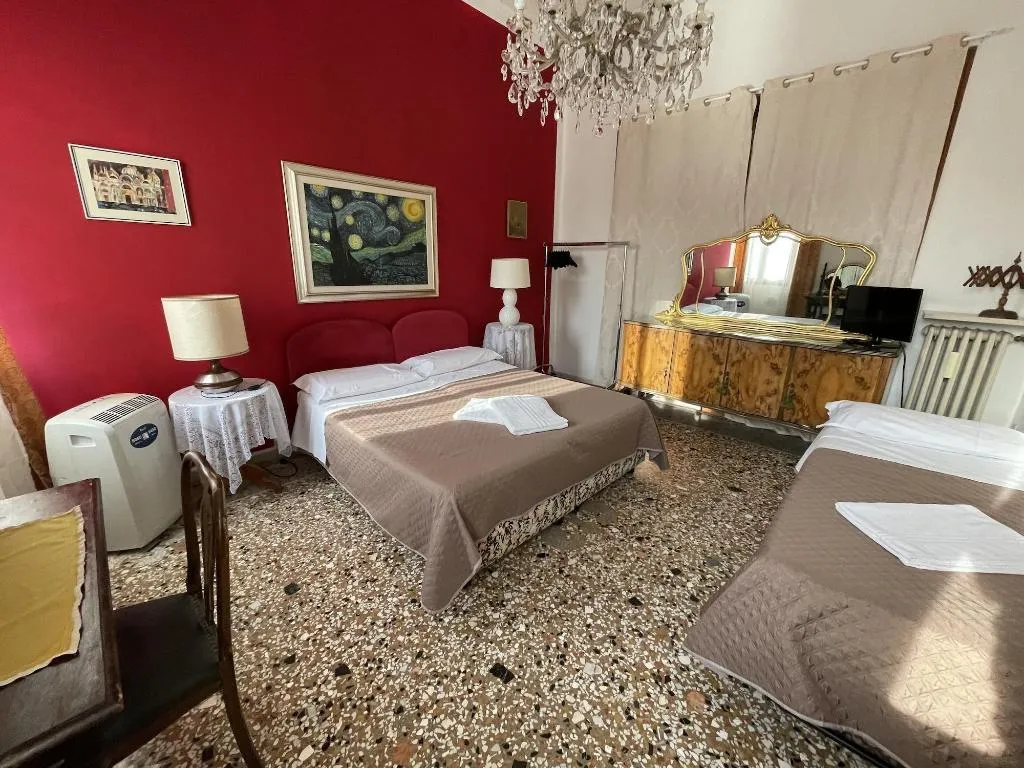 Room, Princess Guest House, Venice