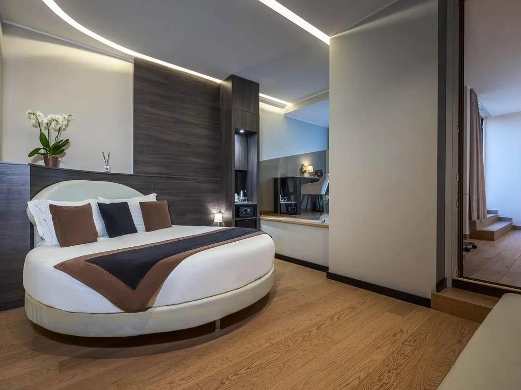 SUITE WITH VIEWS Room, iH Hotels Milano Ambasciatori, Milan