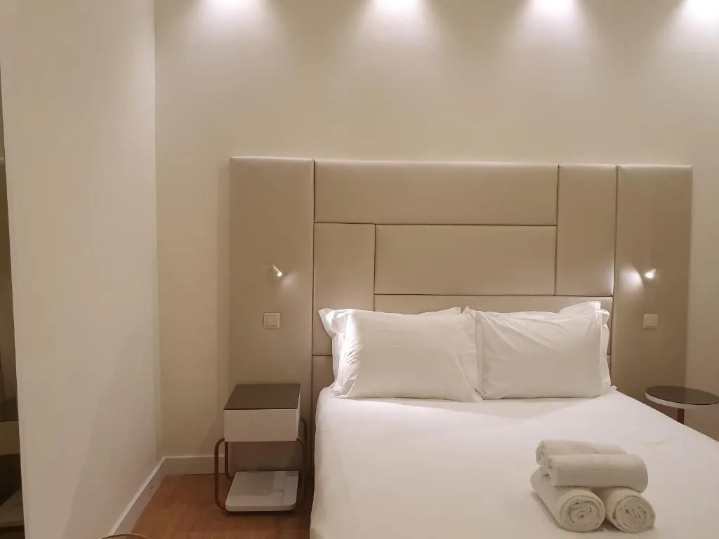 Room COMFORT Room, Le Premier Lisbon Suites, Lisbon