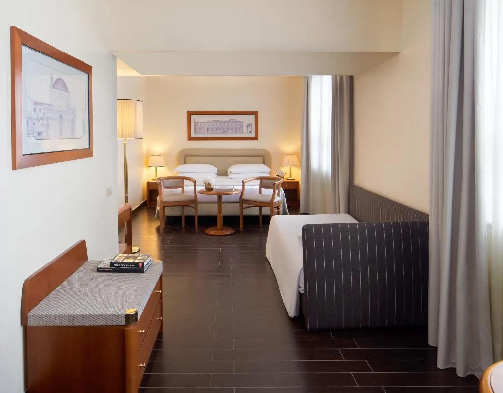 TRIPLE STANDARD Room, Starhotels Business Palace, Milan
