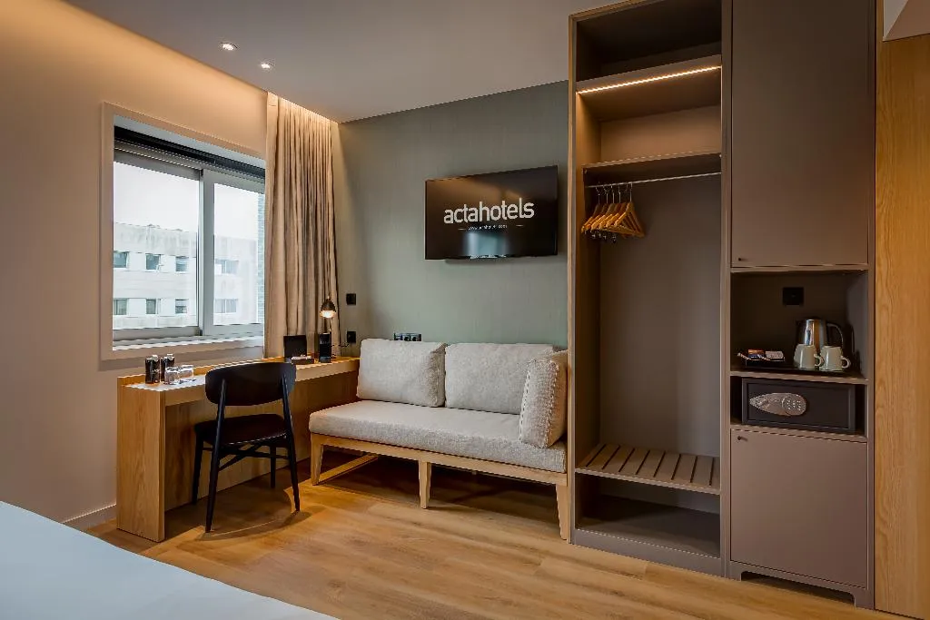 TRIPLE STANDARD Room, Hotel Acta The Clover, Porto
