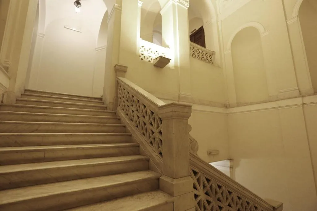 Lobby, Piazza Bovio 22, Naples