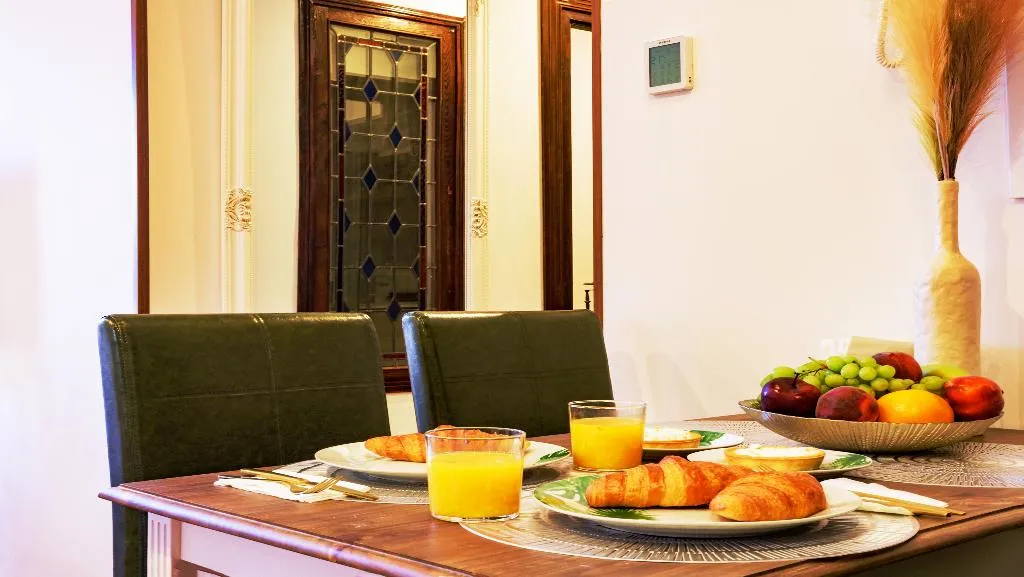 APARTMENT DELUXE TWO BEDS Room, Cason De Los Lopez Apartments, Madrid