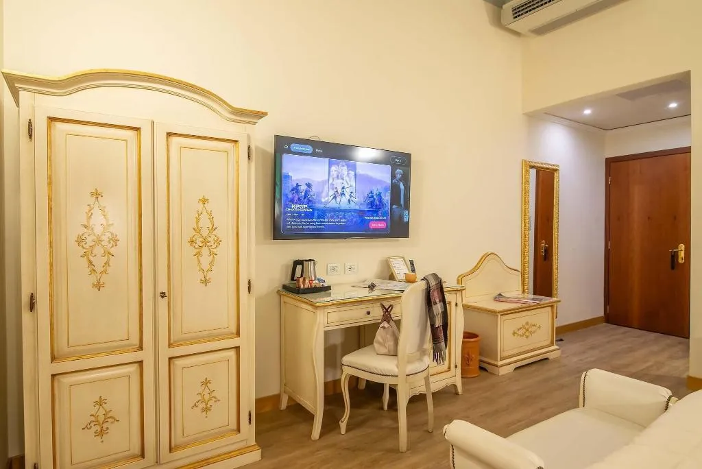 TRIPLE STANDARD Room, Porta Faenza, Florence