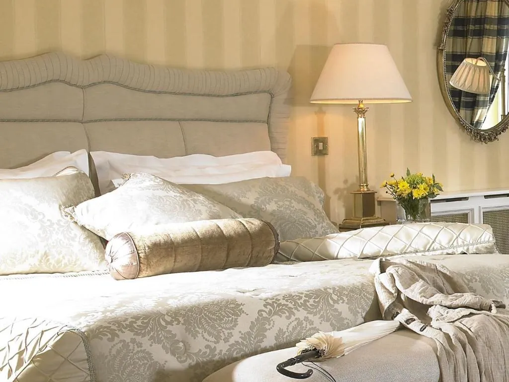 SUITE STANDARD Room, Hayfield Manor, Cork