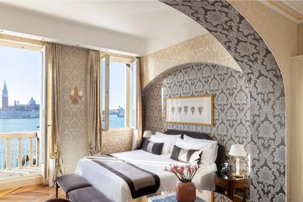 JUNIOR SUITE WITH BALCONY Room, Londra Palace Venezia, Venice
