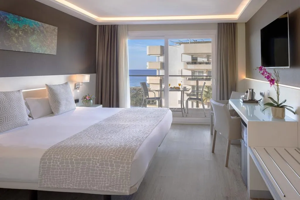 DOUBLE SINGLE USE SIDE SEA VIEW Room, Calipolis, Costa Brava