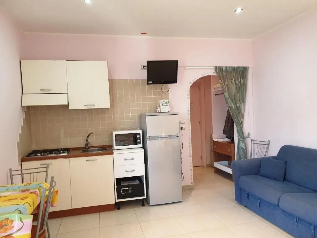 Room, Elisart, Alghero