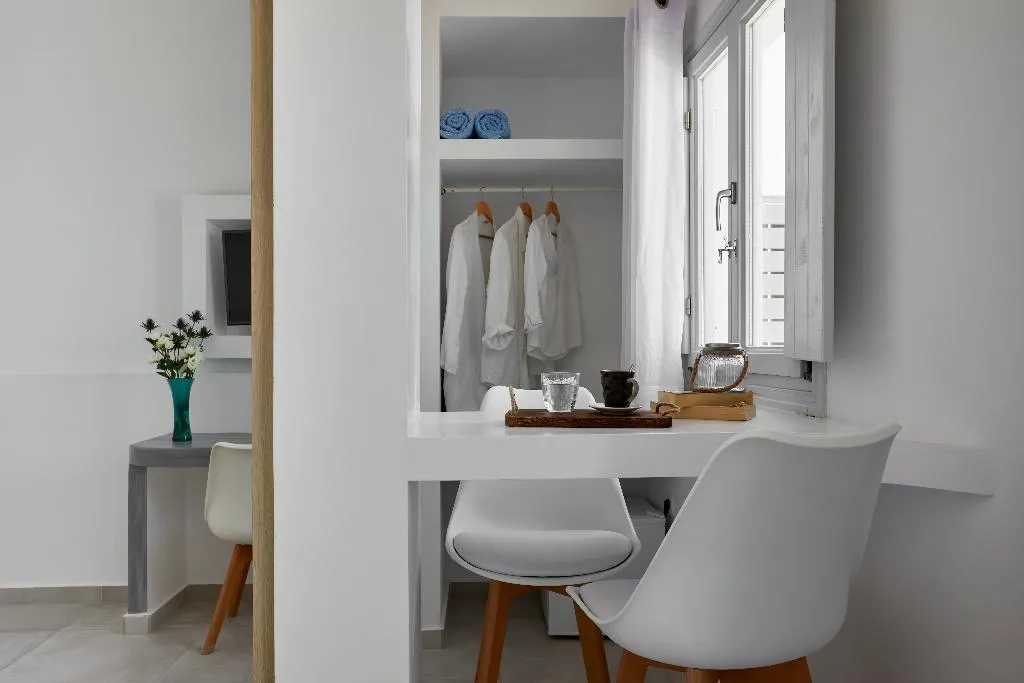 DOUBLE DELUXE Room, Sunset Faros, Santorini