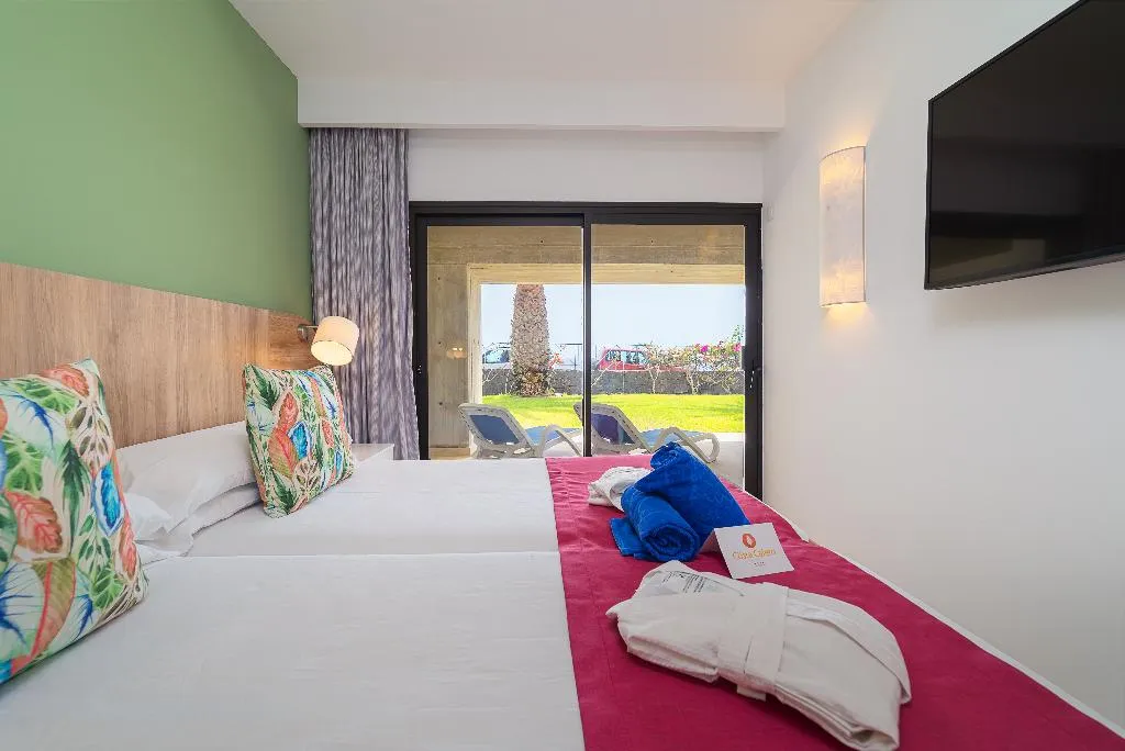 FAMILY ROOM TWO BEDROOMS Room, Costa Calero Thalasso& Spa, Lanzarote