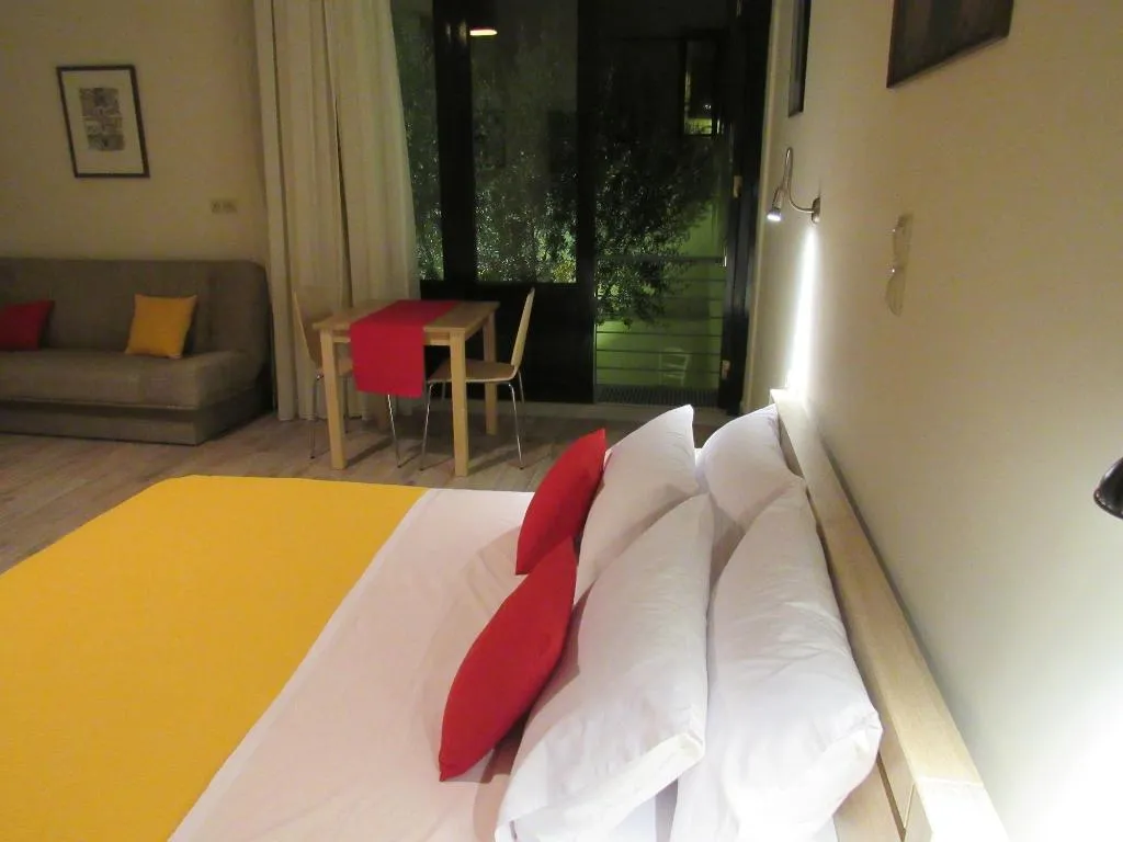 Room, Kerameion, Athens