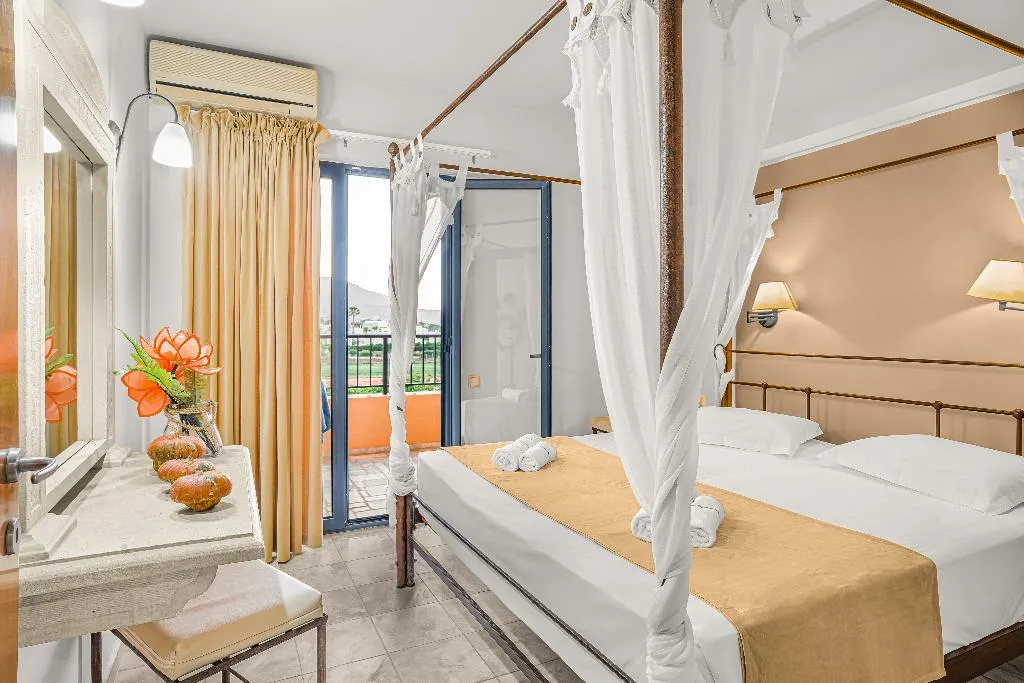 JUNIOR SUITE STANDARD Room, Golden Bay Apartments-Garden Haven, Crete
