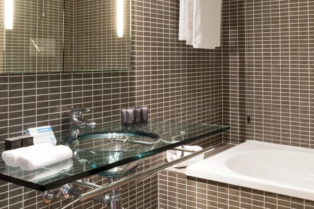 DOUBLE KING SIZE BED Room, AC Padova, Venice