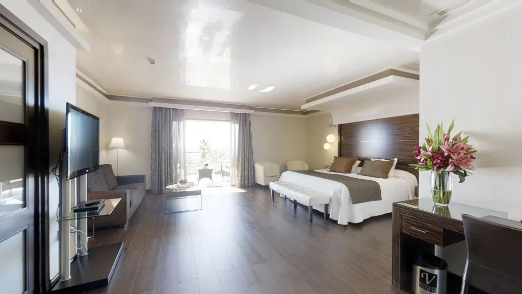 JUNIOR SUITE SEA VIEW WITH TERRACE Room, Vincci Seleccion Aleysa, Costa Del Sol