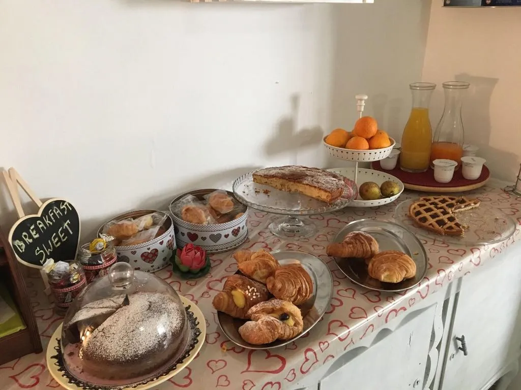 Sports and Entertainment, Pompei Boutique Inn, Naples
