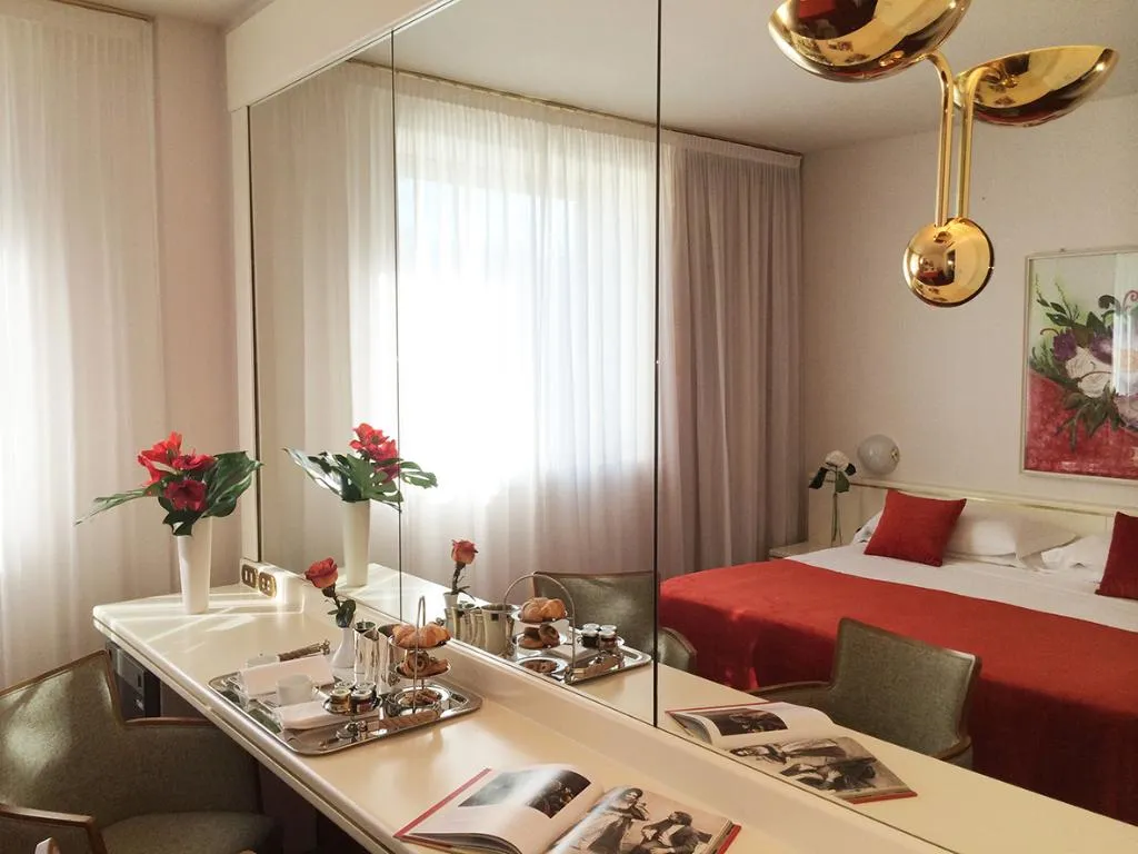 DOUBLE DELUXE Room, Starhotels Cristallo Palace, Milan