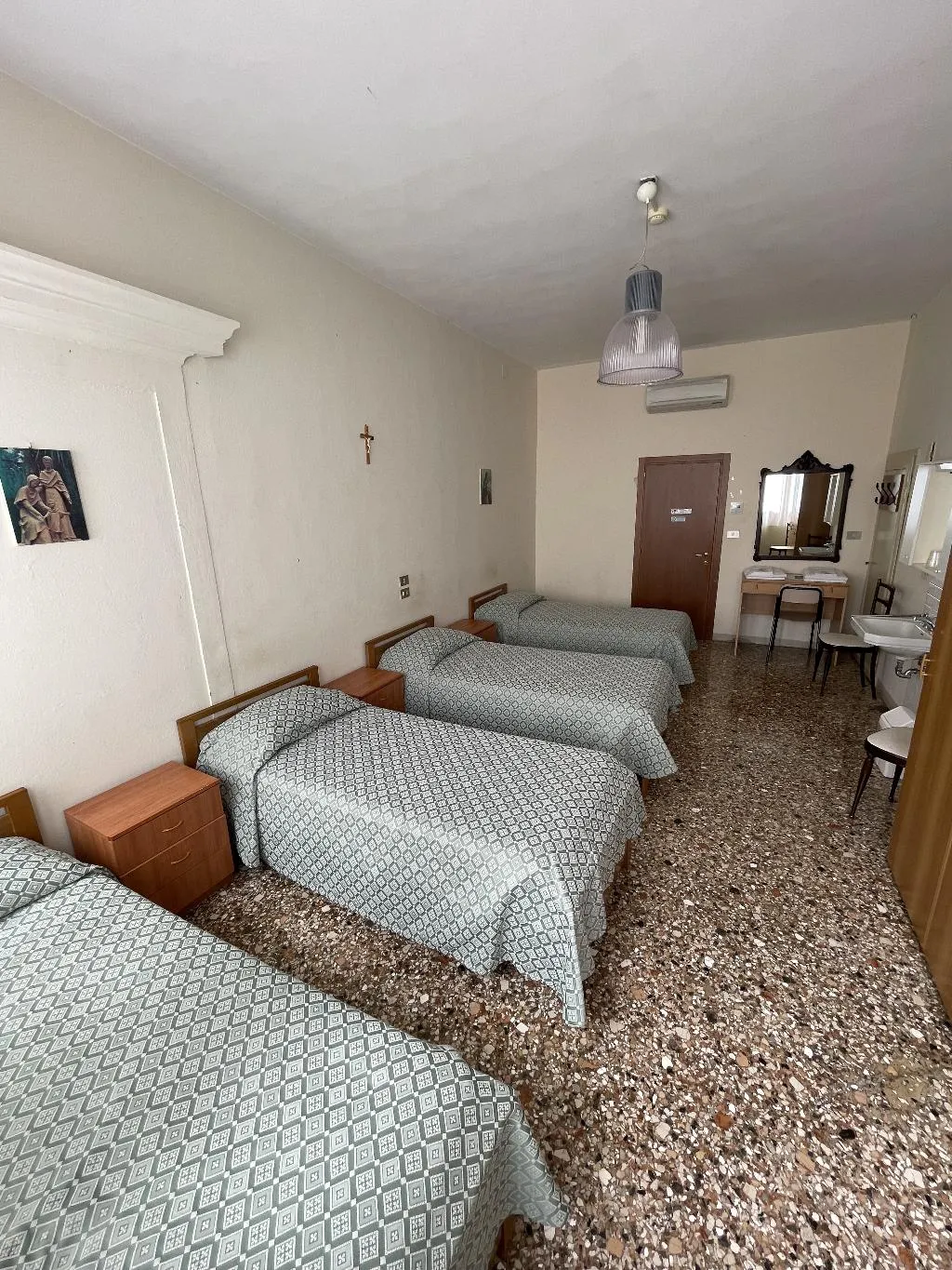 QUADRUPLE ECONOMY Room, Casa Caburlotto, Venice