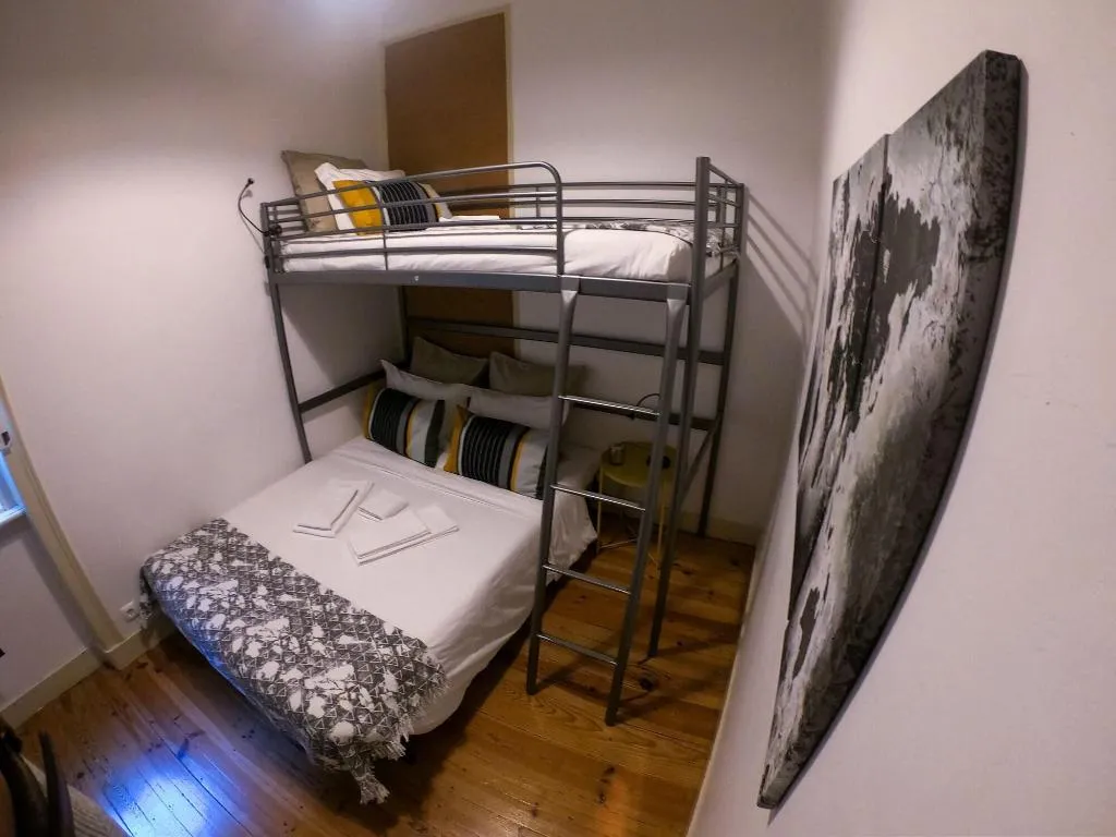 Room, Dukostel, Lisbon