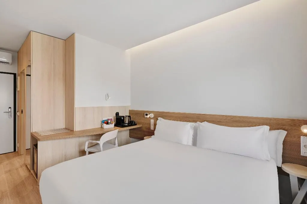 DOUBLE STANDARD Room, B&B Hotel Viana Do Castelo, Porto
