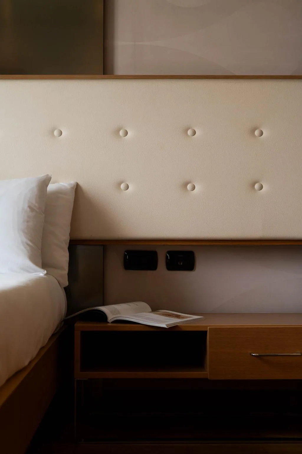 DOUBLE CLASSIC QUEEN BED Room, Axolute Comfort Hotel - Cantu, Milan