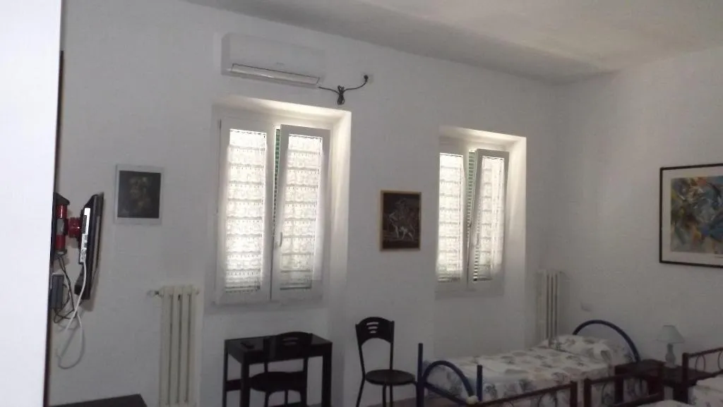 Room, Foresteria Roma, Naples