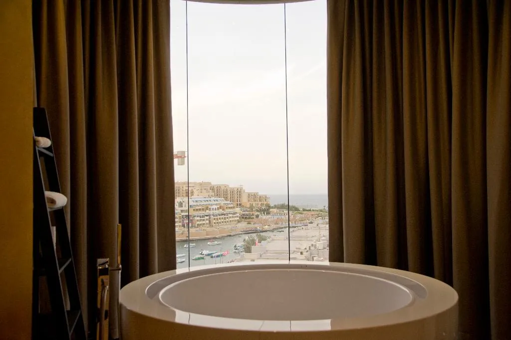 SUITE WITH JACUZZI Room, Hugo's Boutique Hotel, Malta