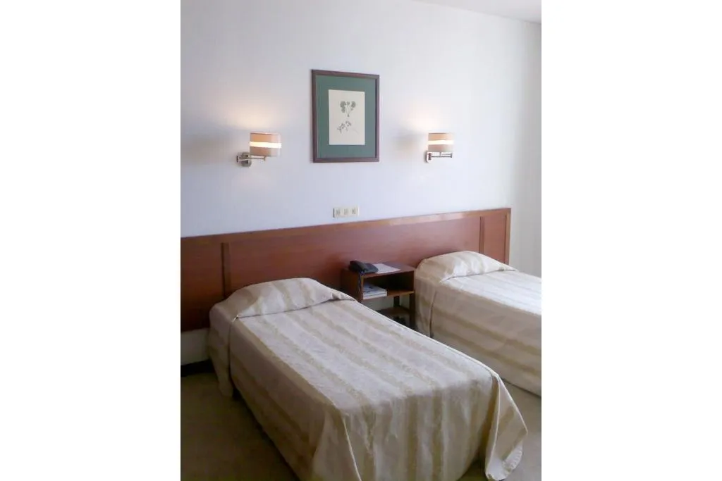 TRIPLE WITH BALCONY Room, Residencial Greco, Madeira
