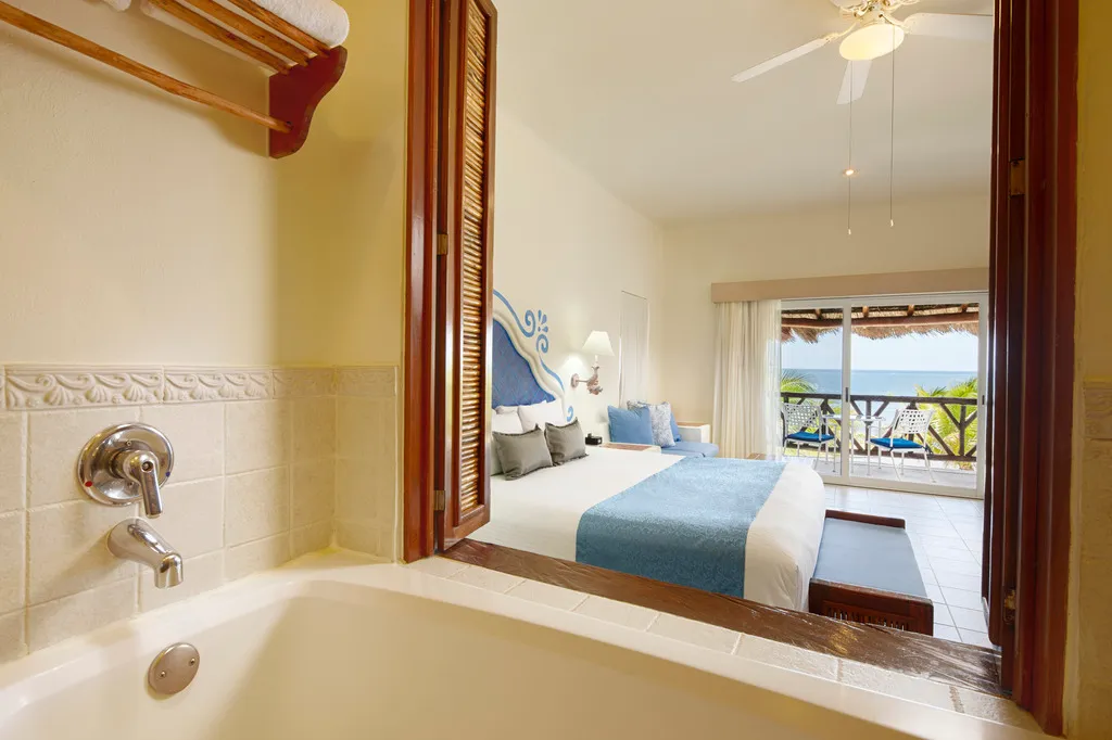 JUNIOR SUITE CAPACITY 2 Room, Desire Riviera Maya Pearl Resort, Cancun Area