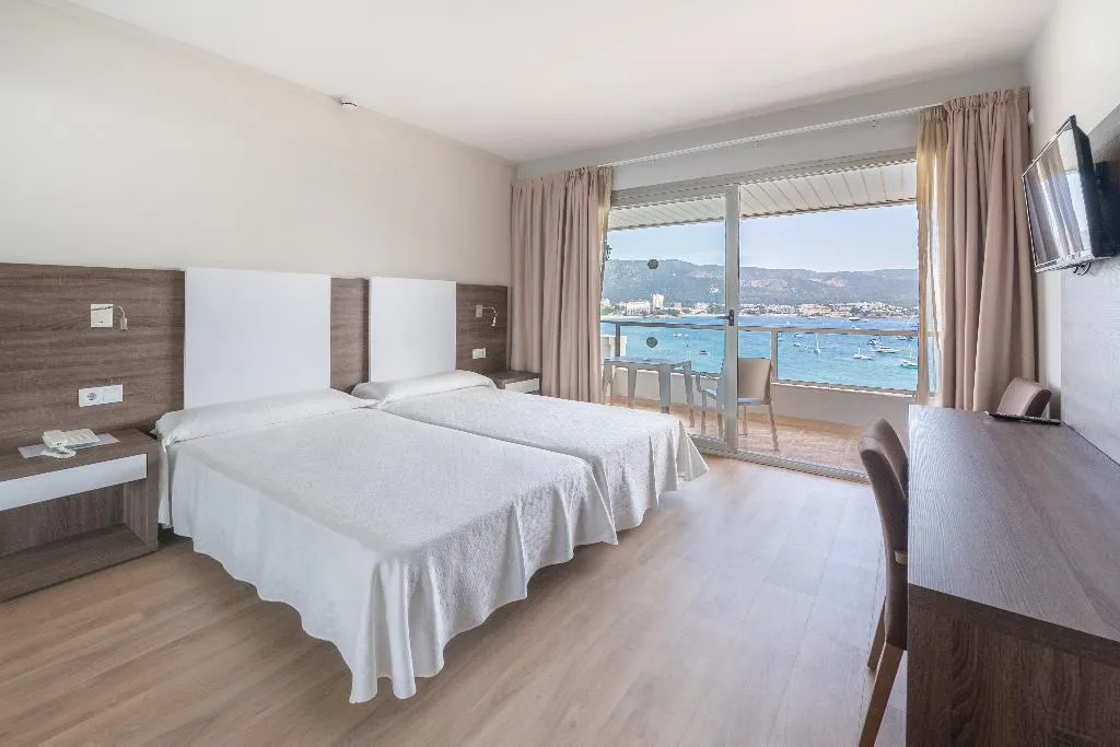 Double or Twin SUPERIOR Room, Seramar Comodoro Playa, Majorca