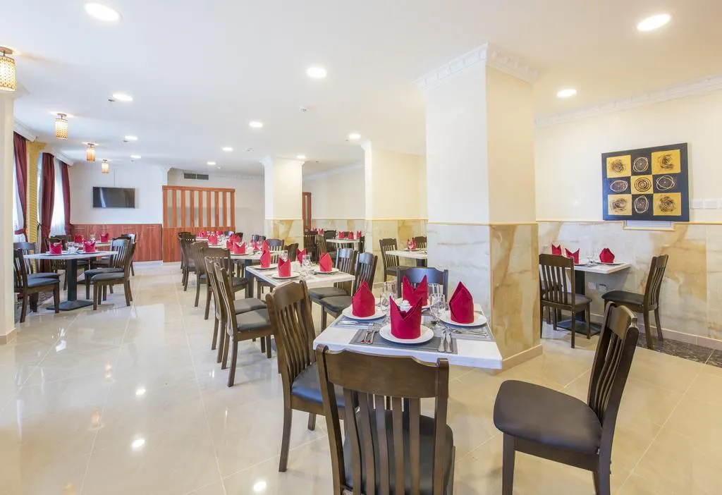 Restaurant, Royal Tulip Hotel ex Al Farej, Dubai