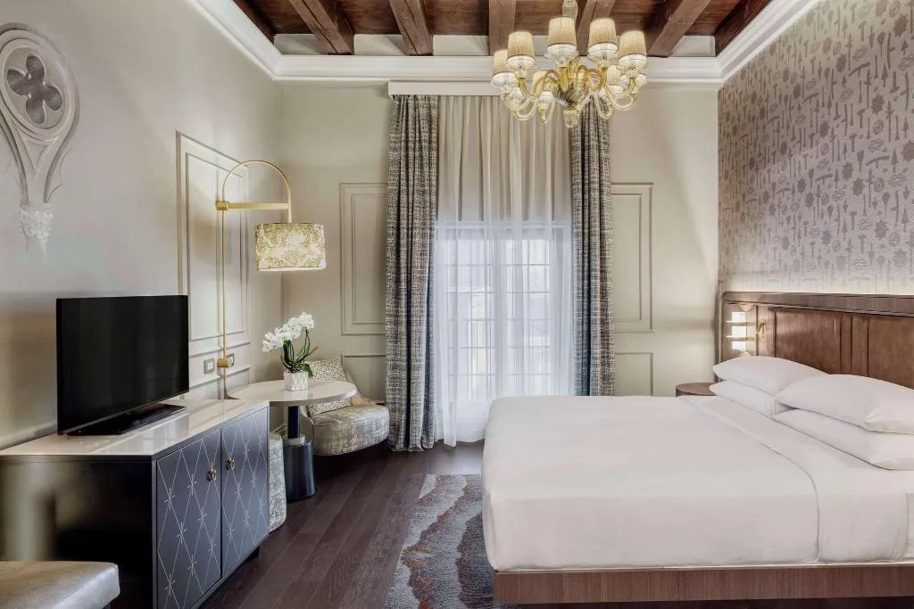 Room, Hilton Molino Stucky Venice, Venice