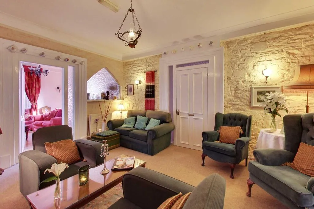Lobby, Robin Hill House, Cork