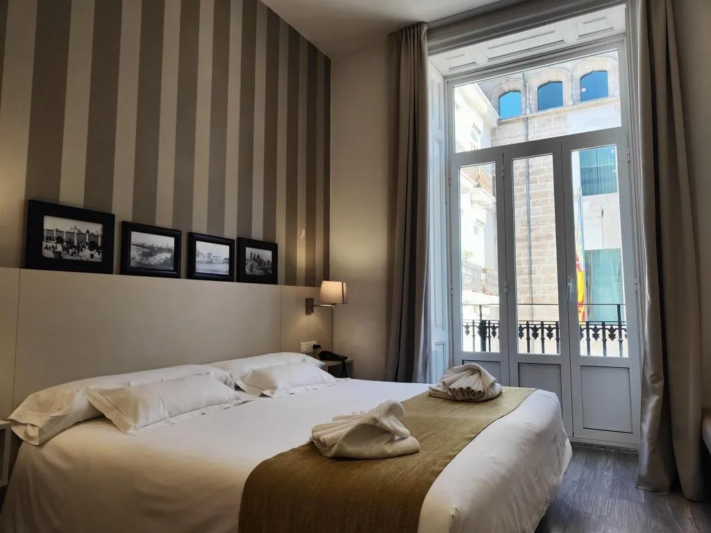 DOUBLE CLASSIC CITY VIEW Room, San Lorenzo Boutique Hotel, Valencia