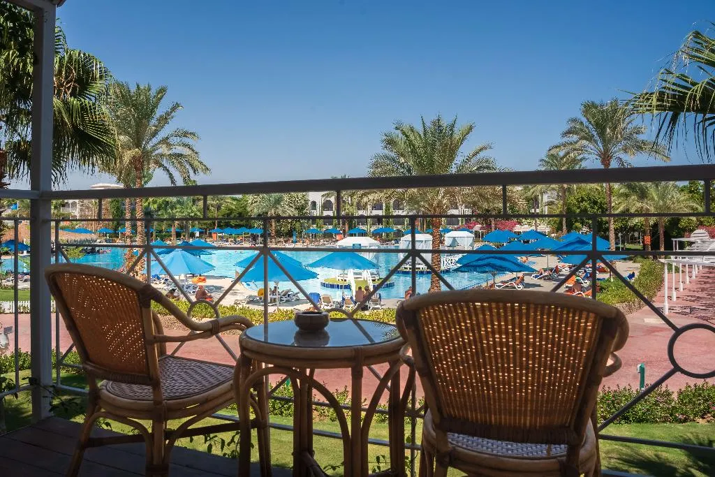 DOUBLE POOL VIEW Room, Desert Rose, Red Sea Riviera