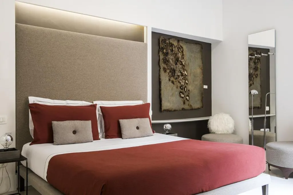 JUNIOR SUITE STANDARD Room, Piazza Di Spagna 9, Rome