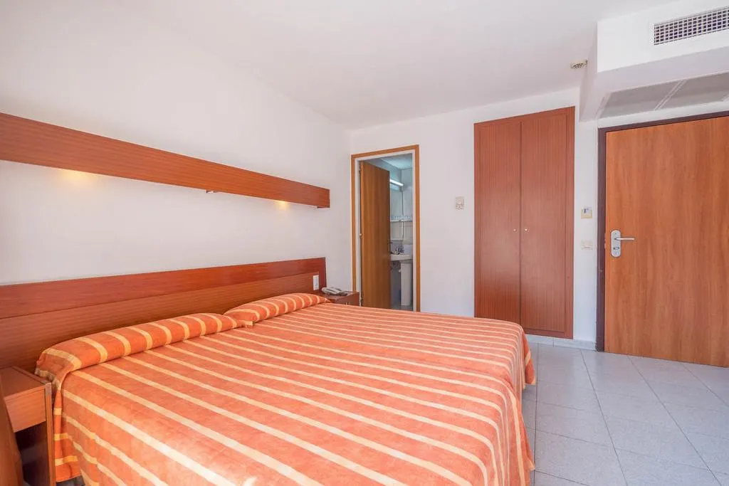 Room, Checkin Montpalau, Costa Brava