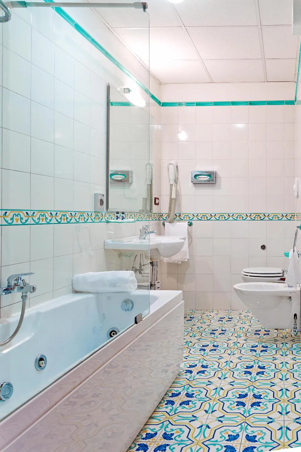 JUNIOR SUITE SUPERIOR Room, Mediterranea Hotel and Convention Center, Naples