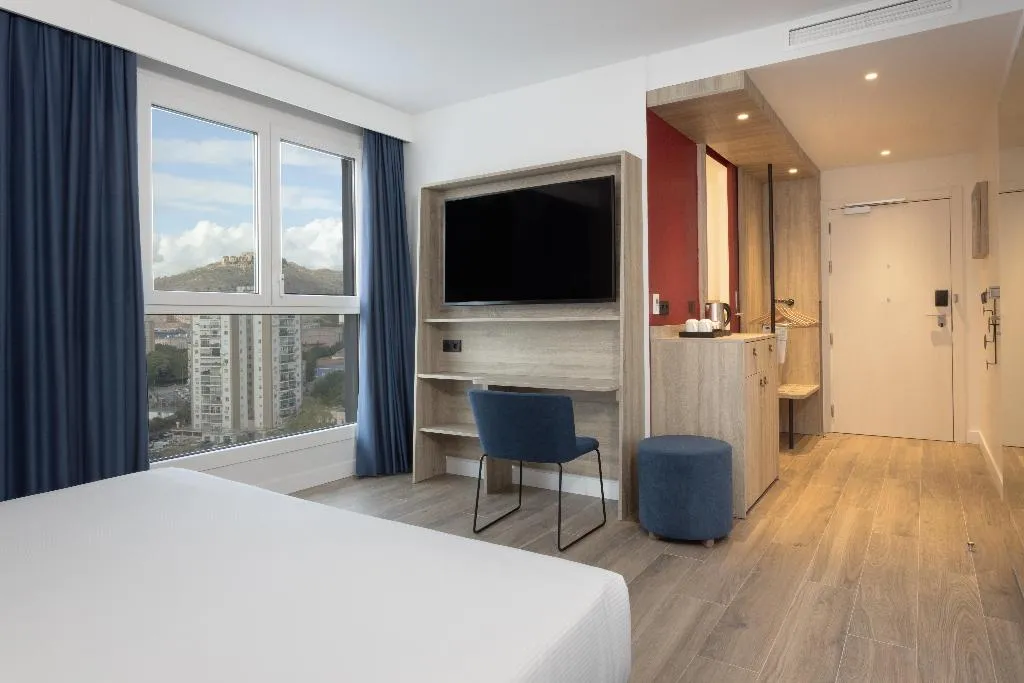 DOUBLE Accessible KING SIZE BED Room, Hampton By Hilton Malaga Martiricos, Costa Del Sol