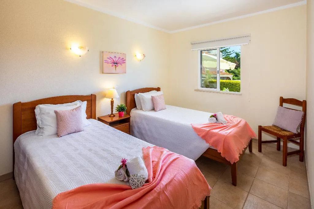 APARTMENT SUPERIOR TWO BEDROOMS Room, Flor da Laranja, Algarve