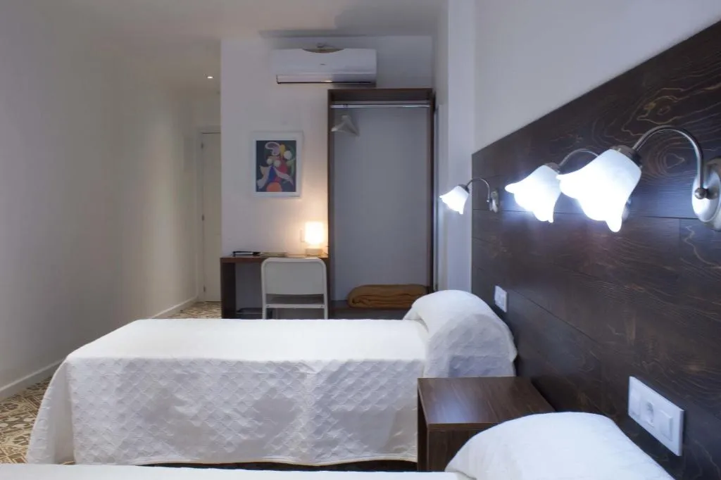 Room, Hostal Nova, Barcelona