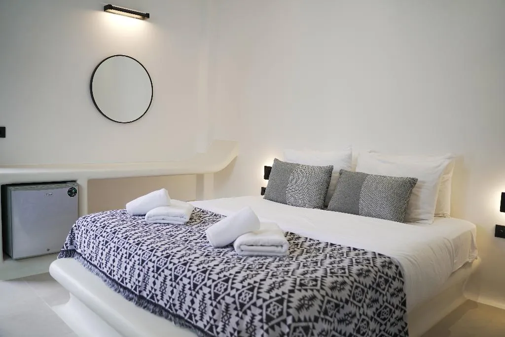 Double or Twin DELUXE Room, King'S Suites, Santorini