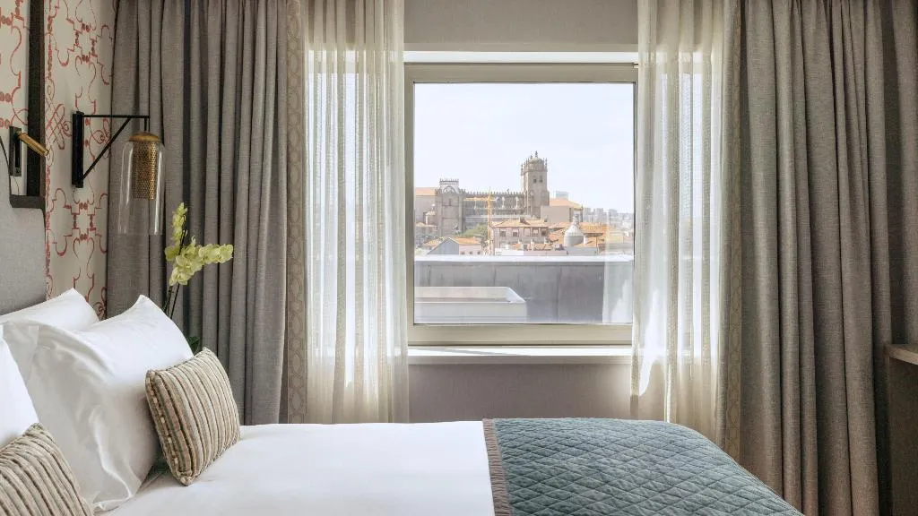 DOUBLE CLASSIC KING BED Room, InterContinental Porto Palacio das Cardosas, Porto