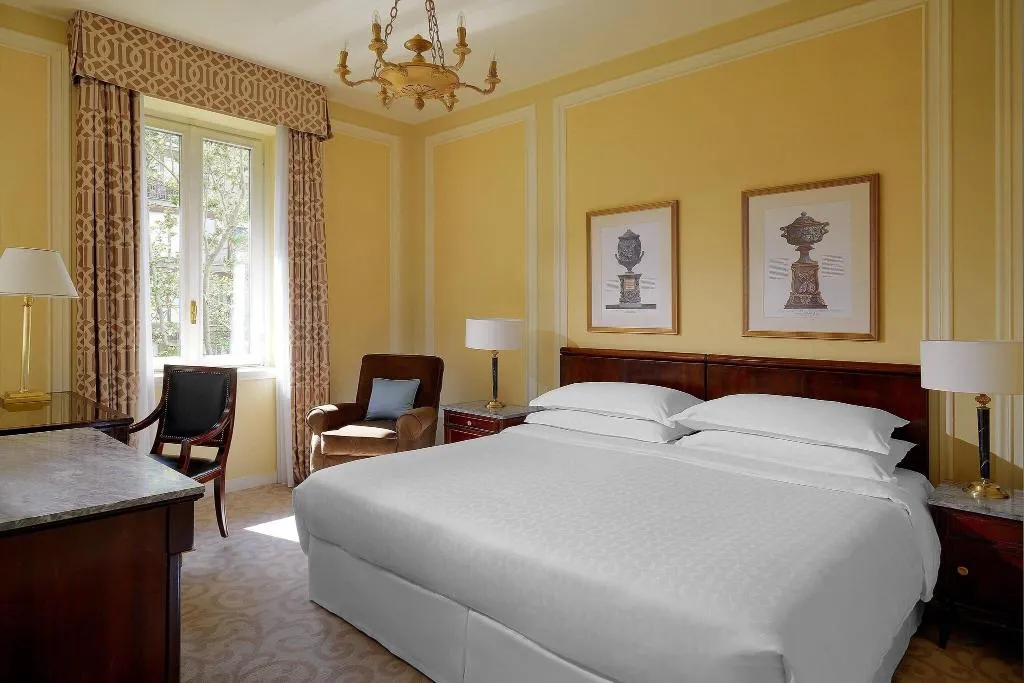 DOUBLE CLASSIC KING BED Room, Sheraton Diana Majestic, Milan