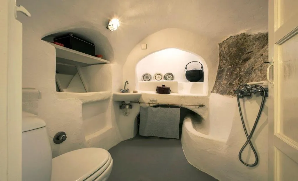 Room, Mesana Traditional Stone Houses, Santorini